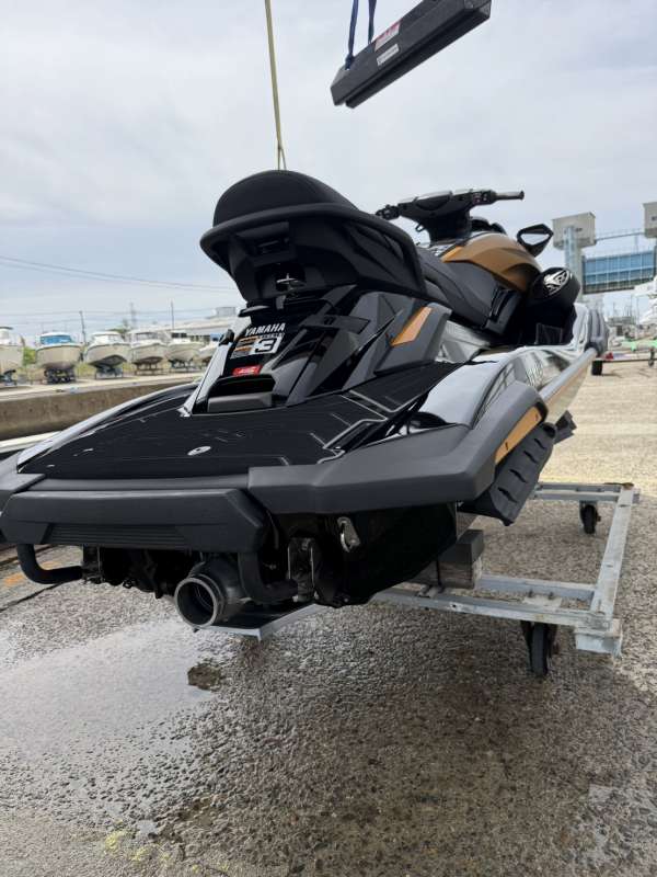 ヤマハ ジェットスキー「FX Cruiser HO」納品
