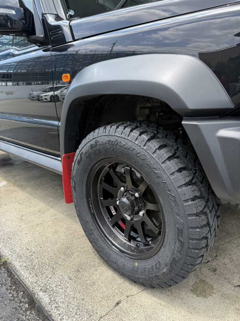 ジムニーシエラ「ノマド」にRAYSホイール×オープンカントリーを装着